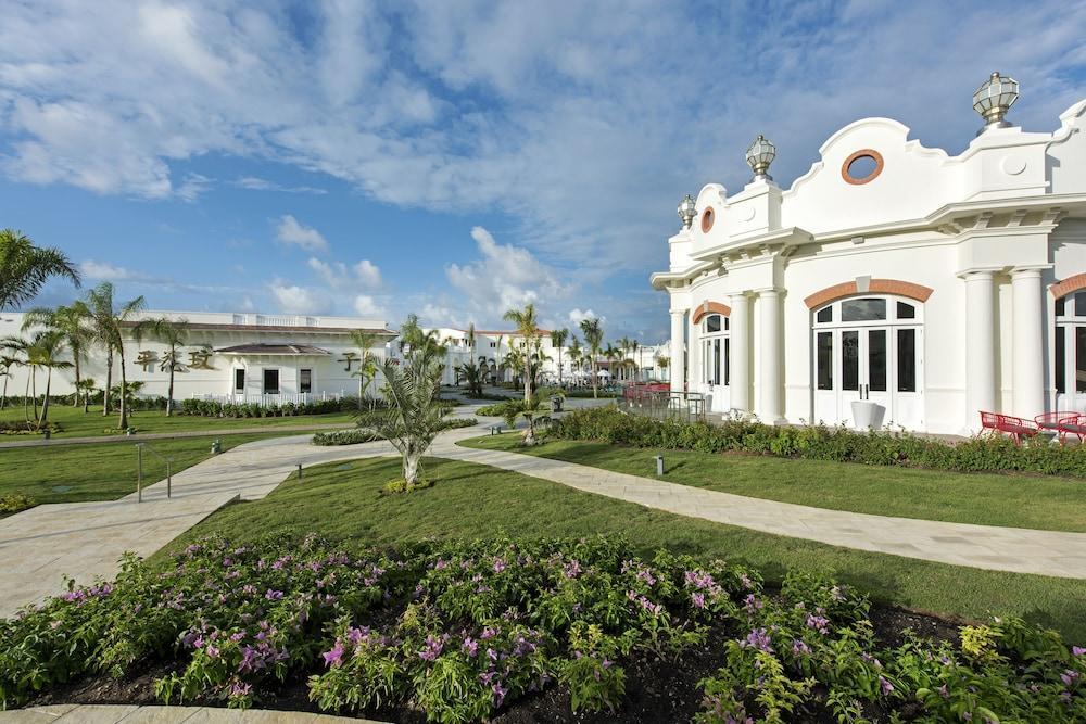 Azul Beach Resort Punta Cana, All Inclusive By Karisma Bagian luar foto